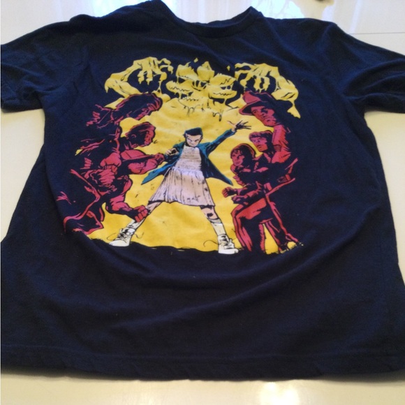 Loot Crate Other - 💛🖤💜Worn once Stranger things unisex tee